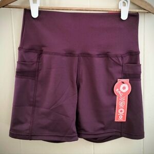 RAG active 5" shorts in plum with deep side pockets, wicking and quick dry NWT